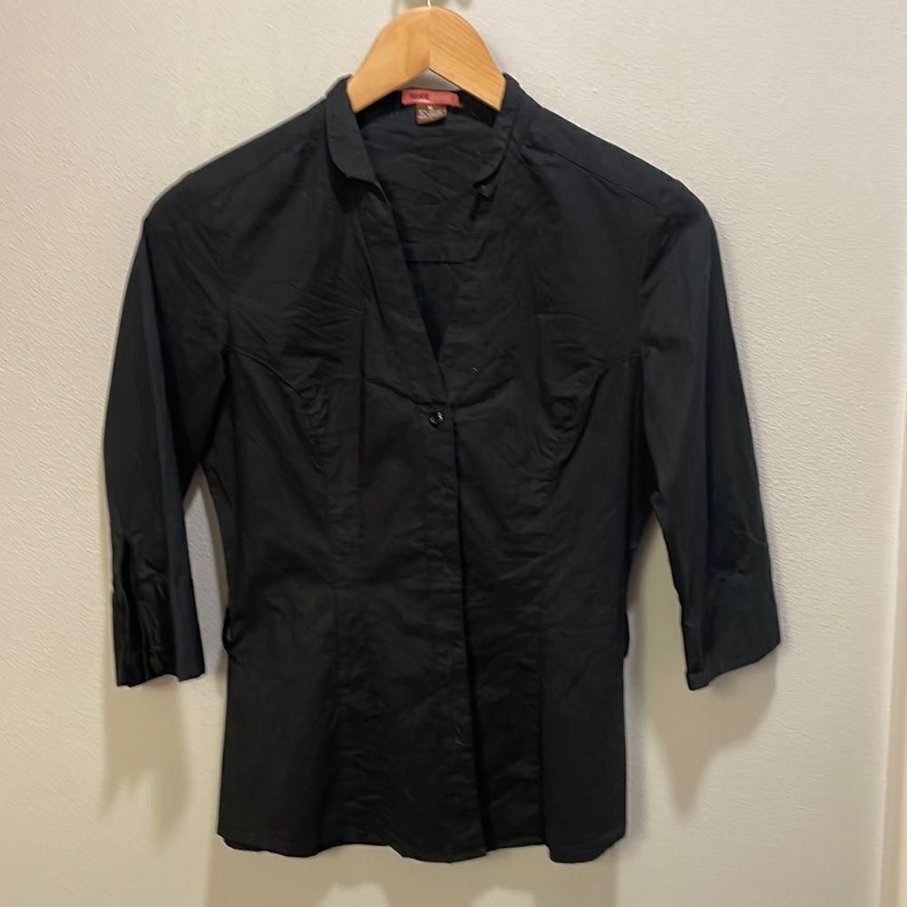 MAX Rave woman’s black button down shirt